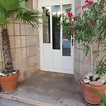 Kiki - Emerald River With Private Gardens Apartament Čapljina