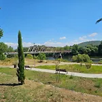 Kiki - Emerald River With Private Gardens Apartament