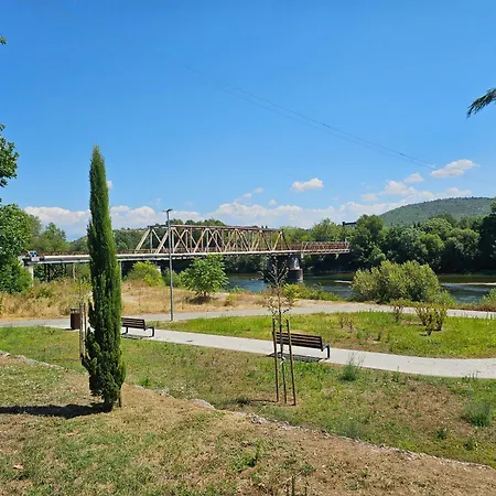 Kiki - Emerald River With Private Gardens Daire